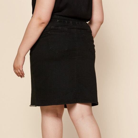 Skies Are Blue Black Denim Button Front Raw Hem Plus Size Knee Length Skirt 1X - Picture 10 of 12